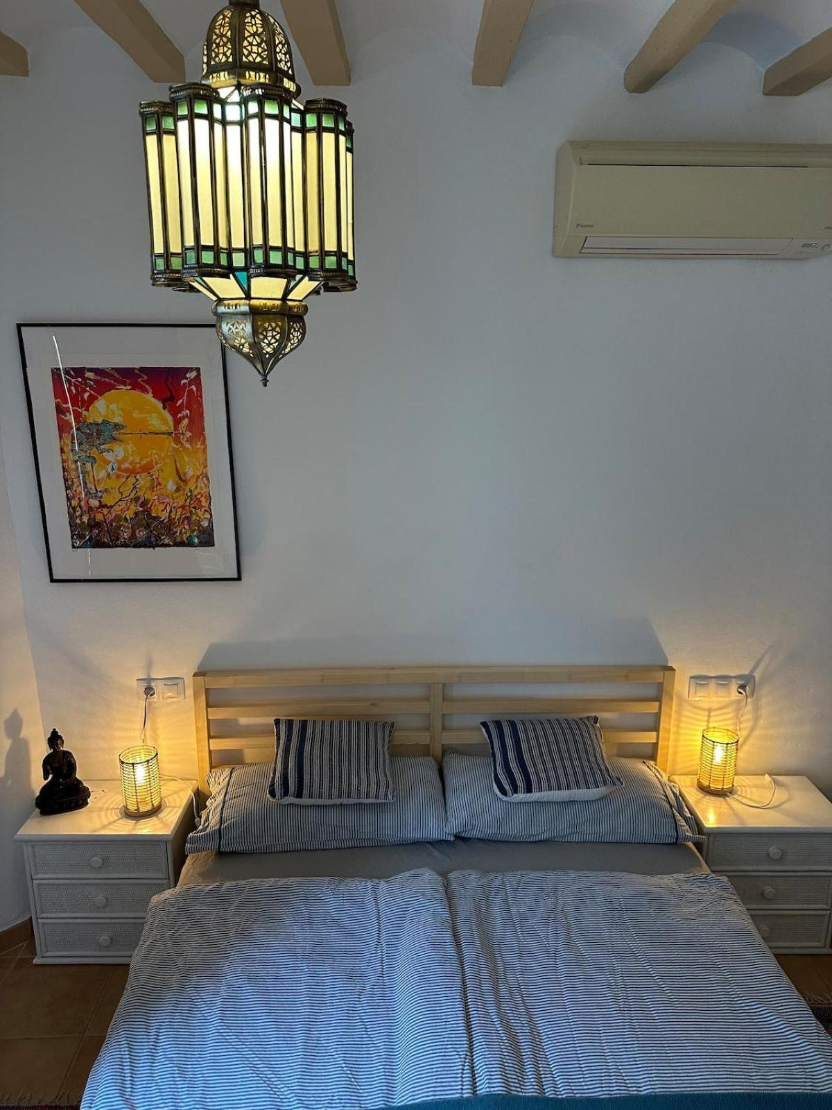 Oldtown Family House With Amazing Terrace - 3 Minutes From Beach! Вилахойоса Екстериор снимка
