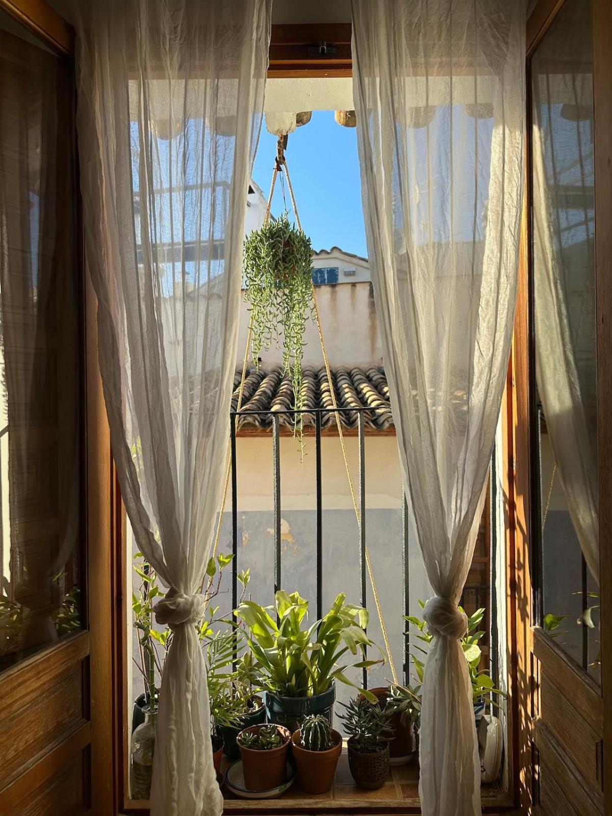 Oldtown Family House With Amazing Terrace - 3 Minutes From Beach! Вилахойоса Екстериор снимка
